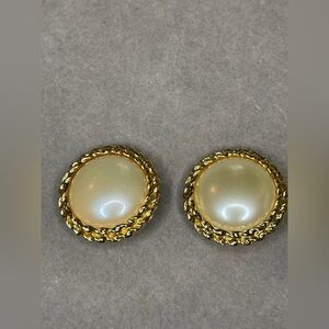 Vintage Liz Claiborne earrings